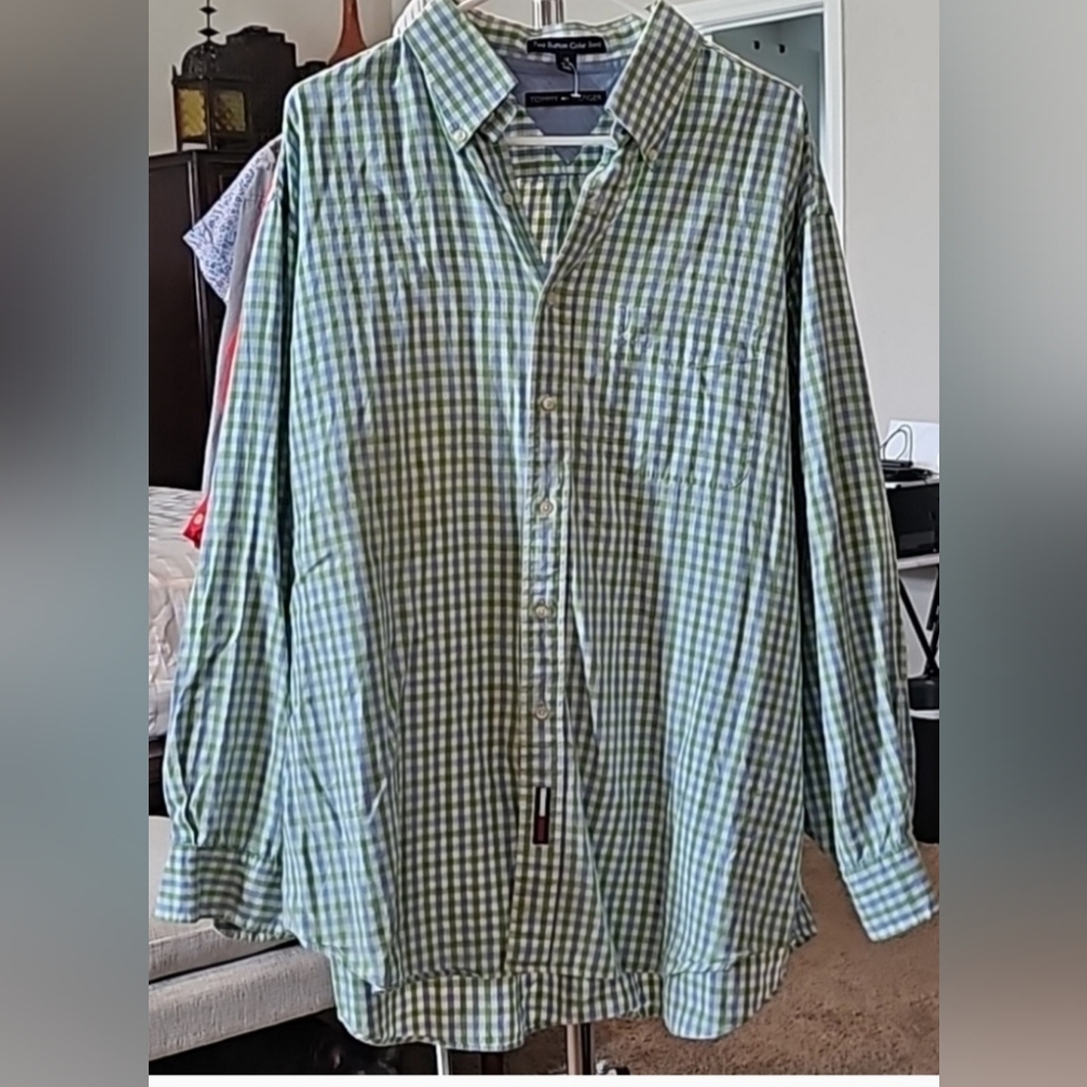 Mens XXL Tommy Hilfiger Shirt